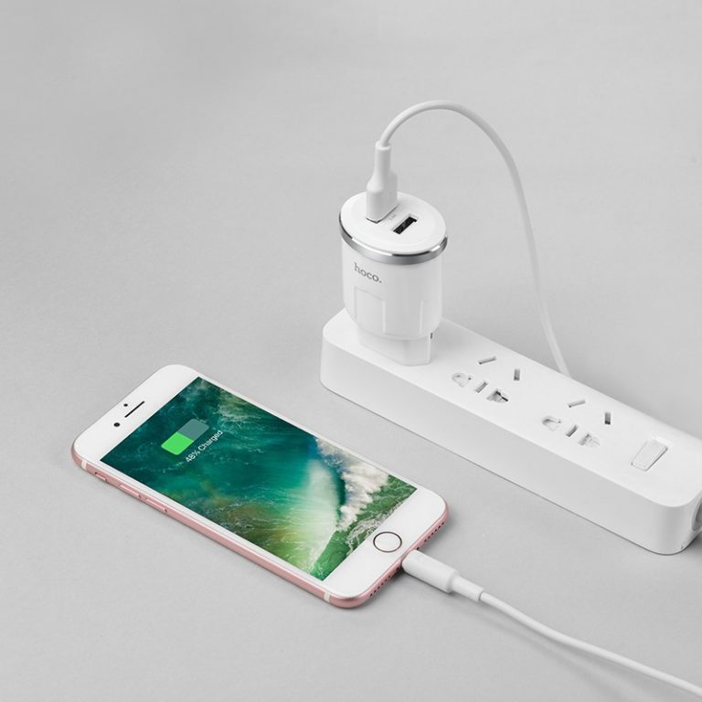 Củ sạc nhanh 2 cổng cho iphone samsung chính hãng hoco C38
