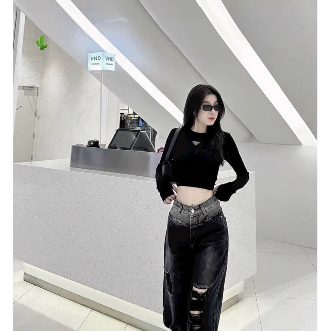 Áo thun croptop tay dài ôm dáng siêu xinh