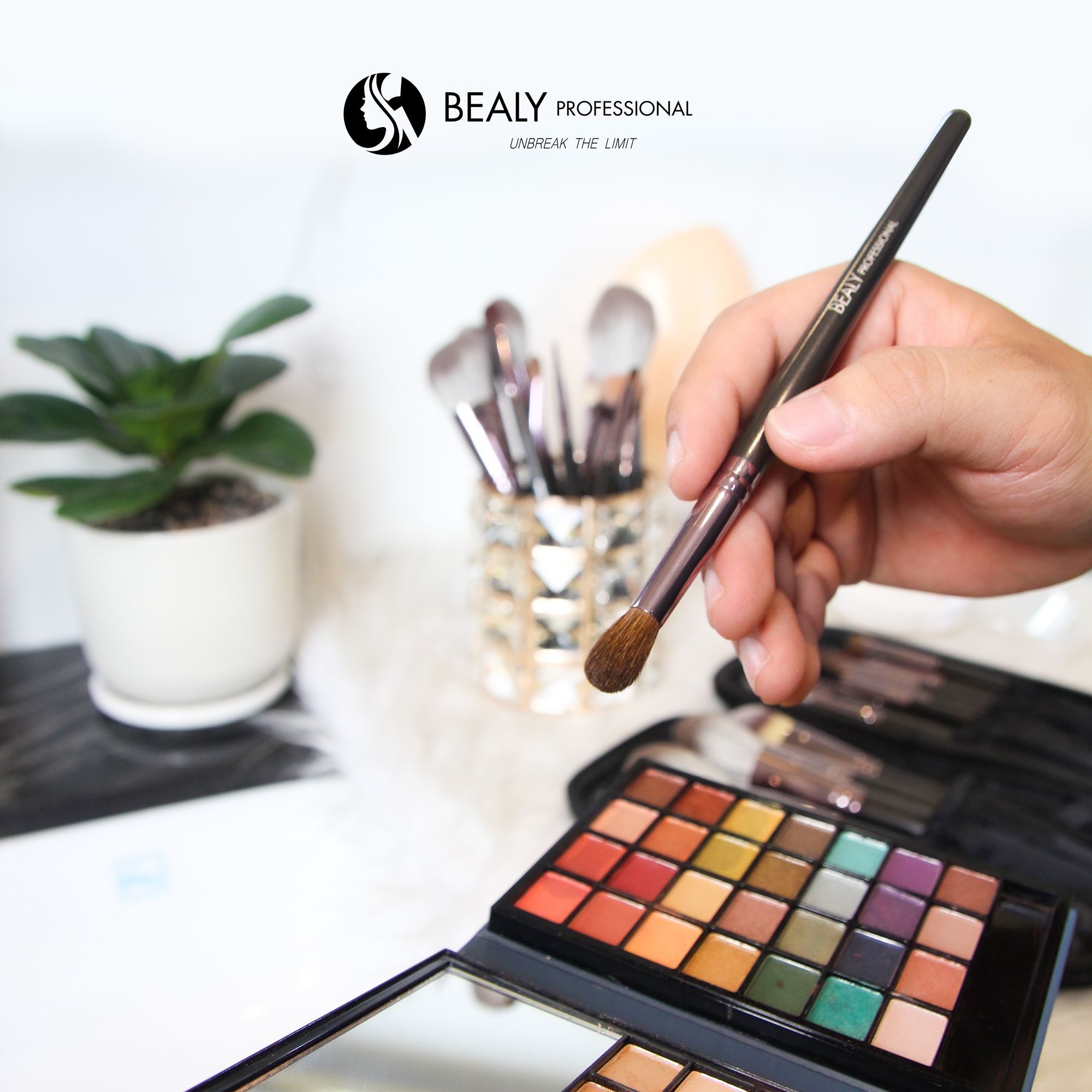 BỘ CỌ TRANG ĐIỂM CÁ NHÂN 15C ÁNH KIM LÔNG THÚ BEALY