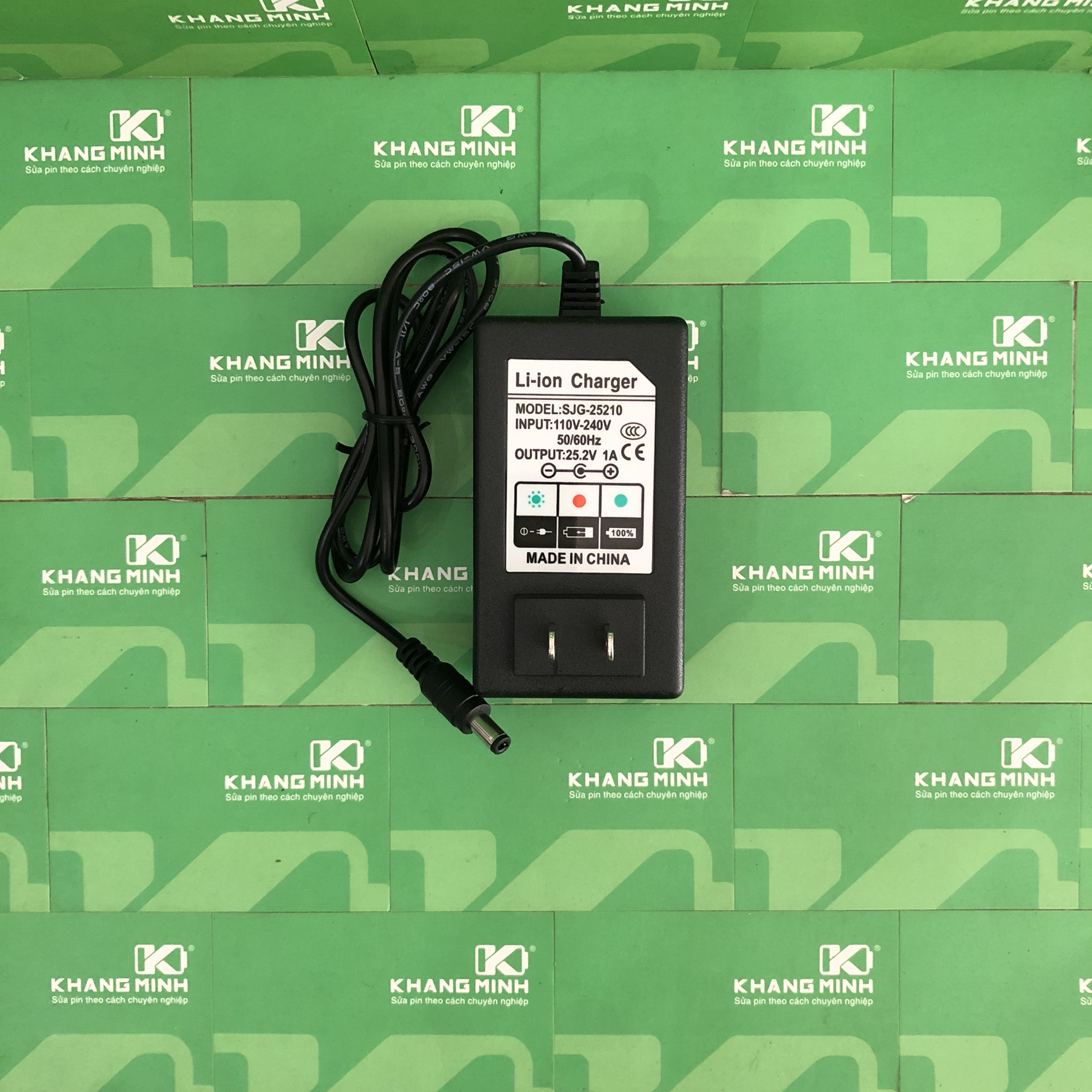 Sạc pin Li-ion 6S 25.2V 1A đèn báo đầy chuyên sạc pin 22.2V 6 cell nối tiếp