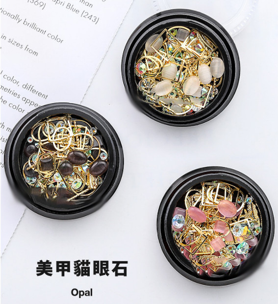 đá mắt mèo trang trí móng nghệ thuật