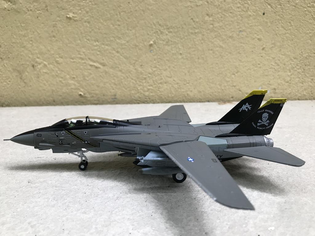 Model of F-14A Tomcat V-84 1/100 Aircraft