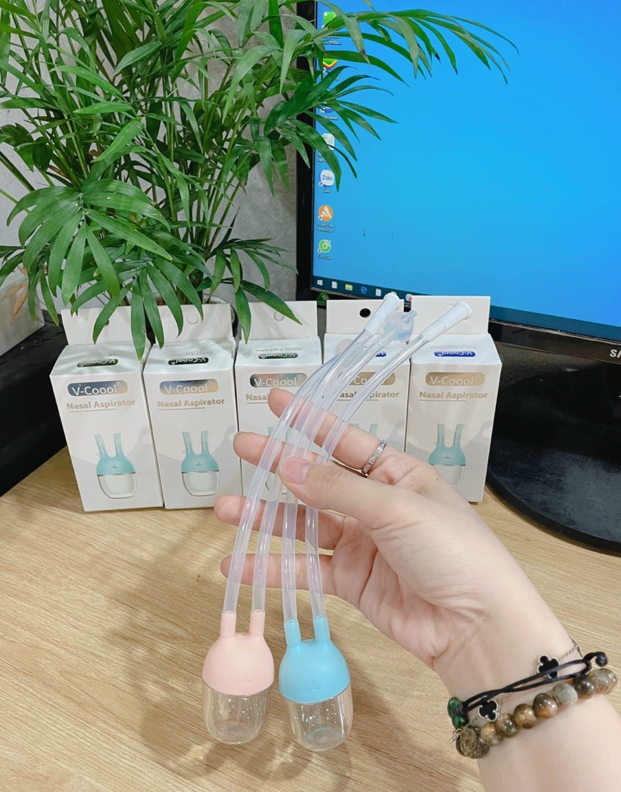 Dụng cụ hút mũi kèm hộp cao cấp Vcool