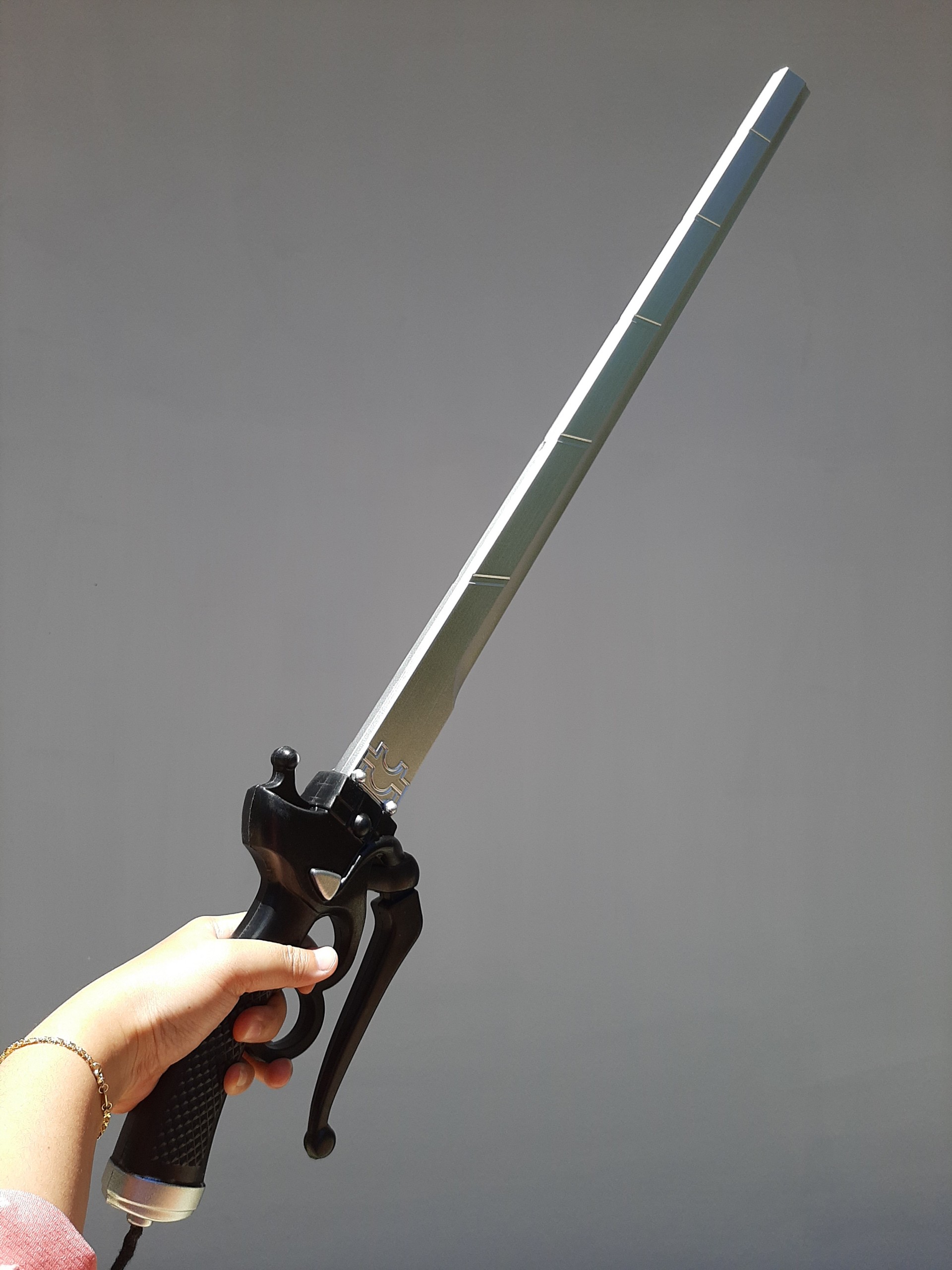 [1m] Mô hình kiếm Attack on titan Foam màu bạc - AOT [tặng đế] - baystore