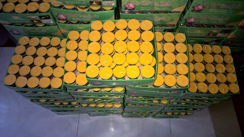 Nến Tealight trang trí màu vàng