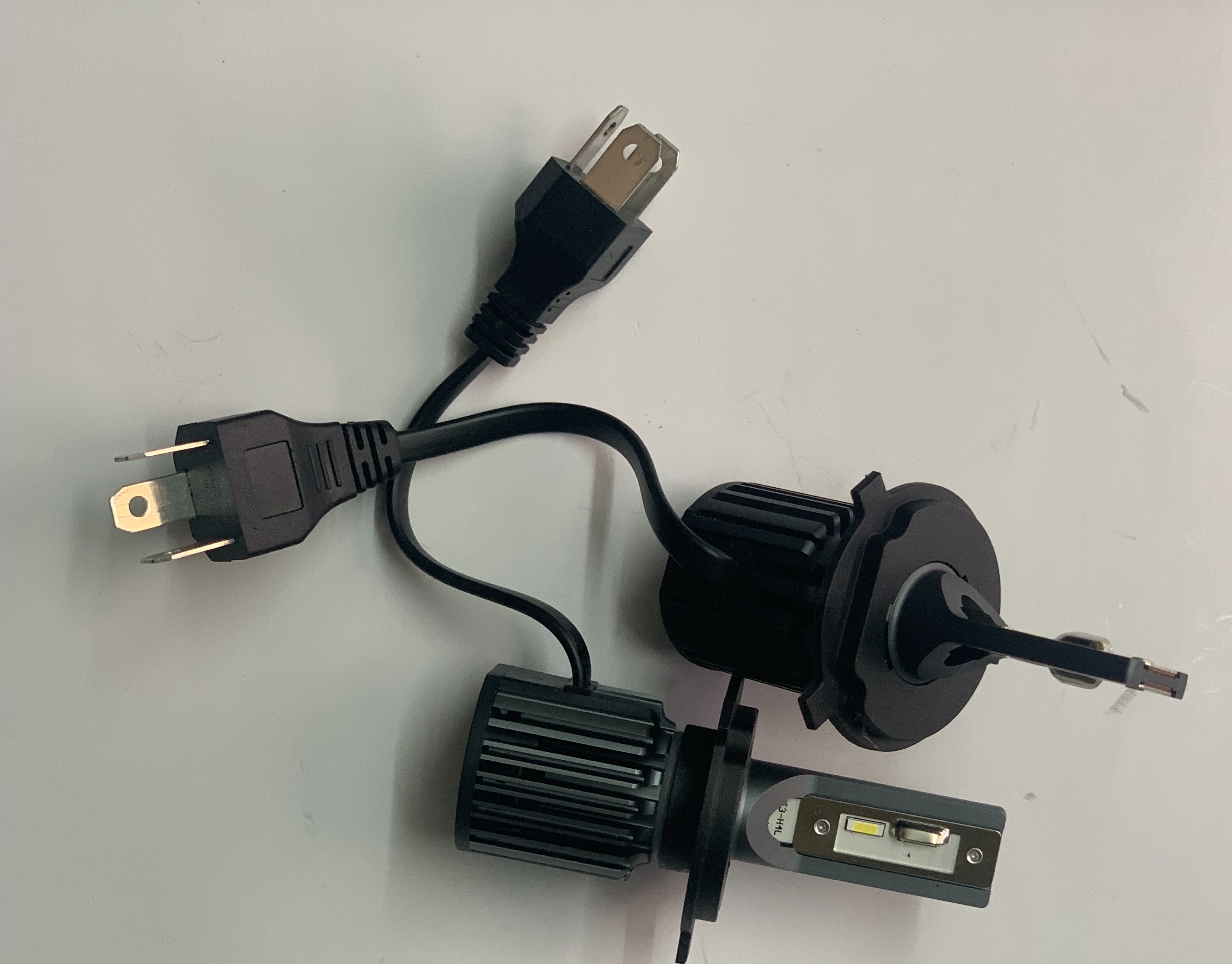 [HCM]ĐÈN LED PHA/COS H4 6000K ÁNH SÁNG TRẮNG 60W