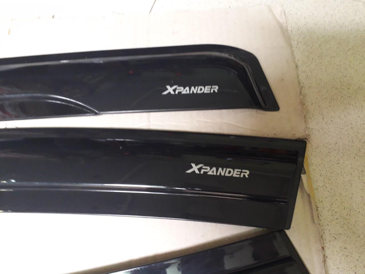 Vè che mưa Thái xe Mitsu Xpander
