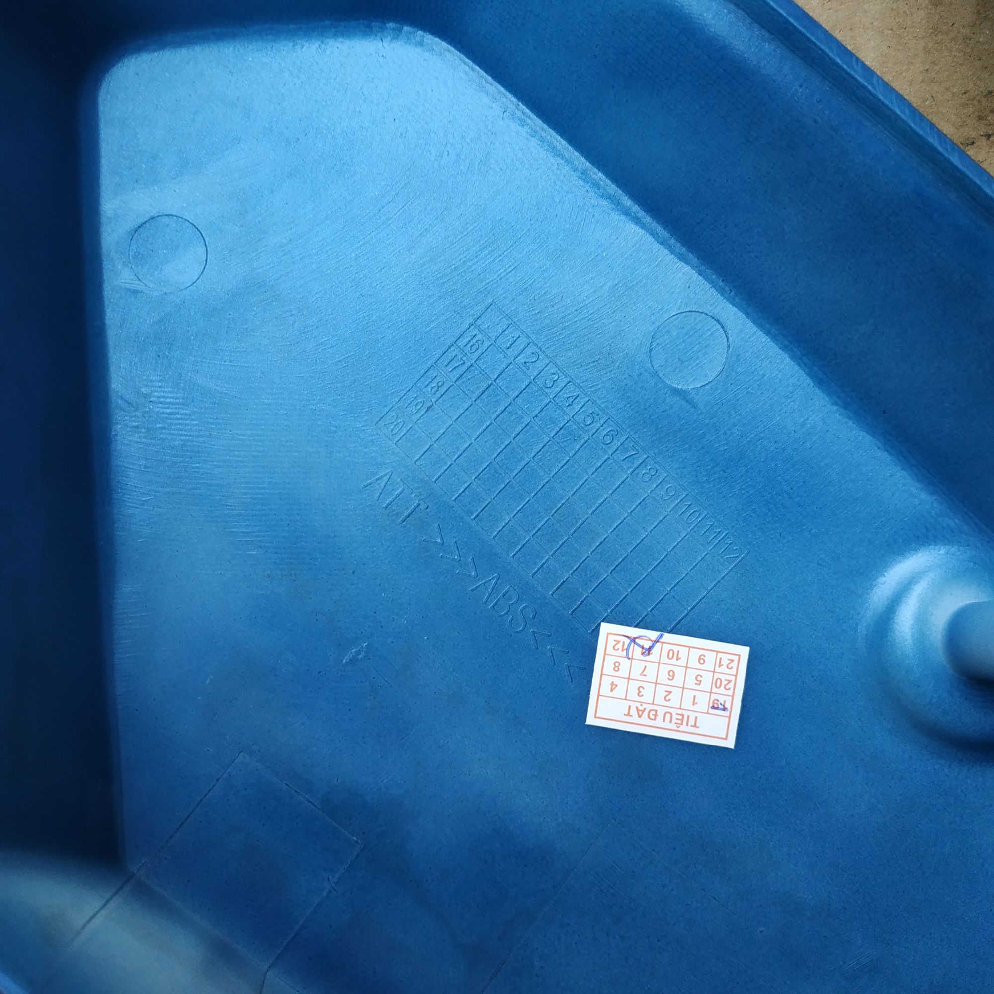 nắp cốp xe cup custom 82 nhựa ABS cao cấp