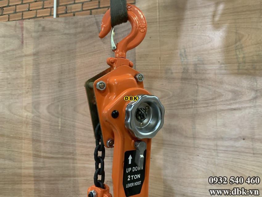 Pa lăng xích lắc tay DBK 2 Tấn 1,5 Mét