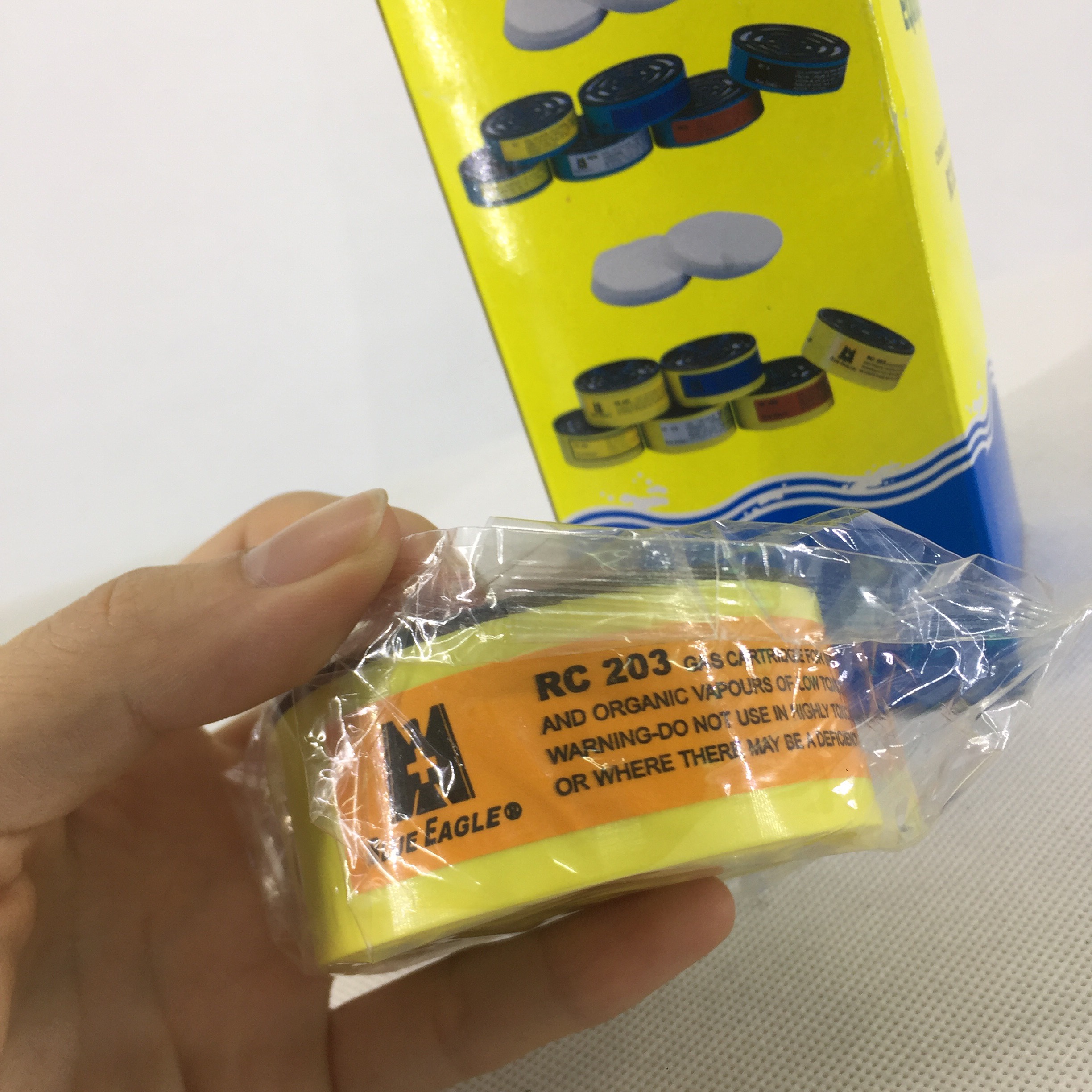 Phin lọc Blue Eagle RC 203 (Phin lọc bụi, lọc độc) dùng cho mặt nạ Blue Eagle NP 305 [FFD]