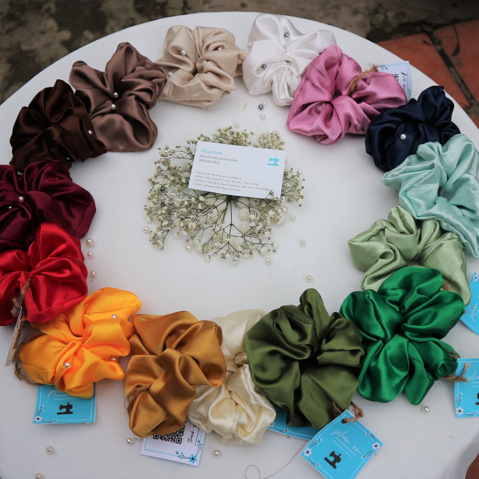 CỘT TÓC SCRUNCHIES ĐÍNH NGỌC TRA  2 CÁI RẺ BẤT NGỜ