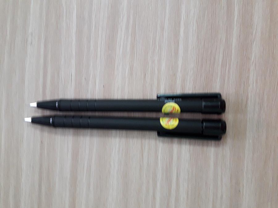 bộ 2 cây bút chì bấm pentel A255 + ruột chì + gôm
