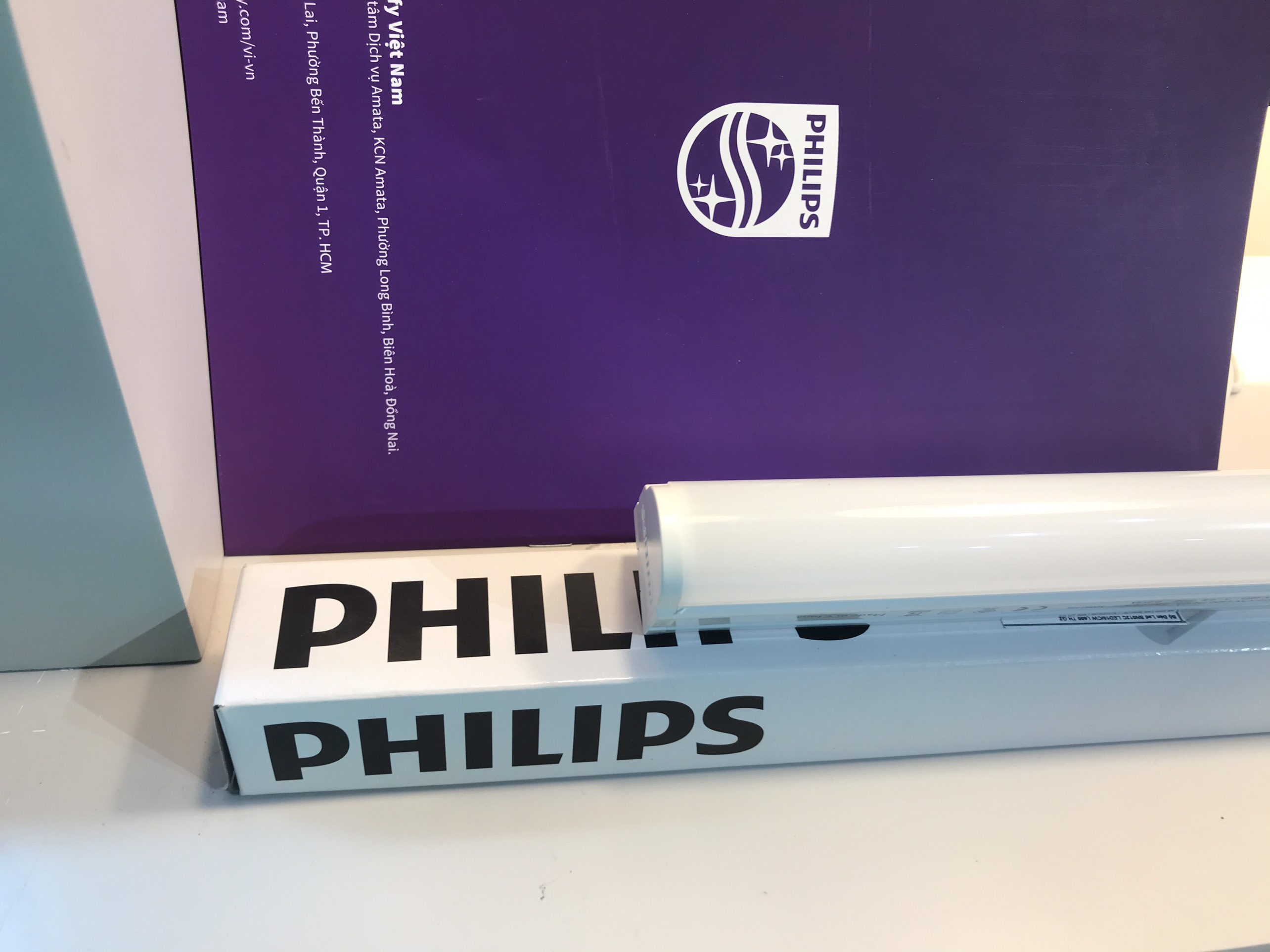 [HCM]Bộ máng đèn PHILIPS 0m6 LED T8 BN012C 10W - ( tiết kiệm hơn  sáng lâu hơn )