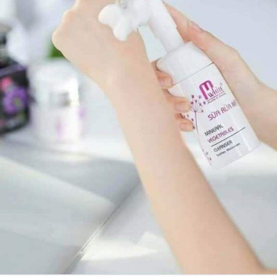 [HCM]Sữa rửa mặt bông tuyết Mwhite