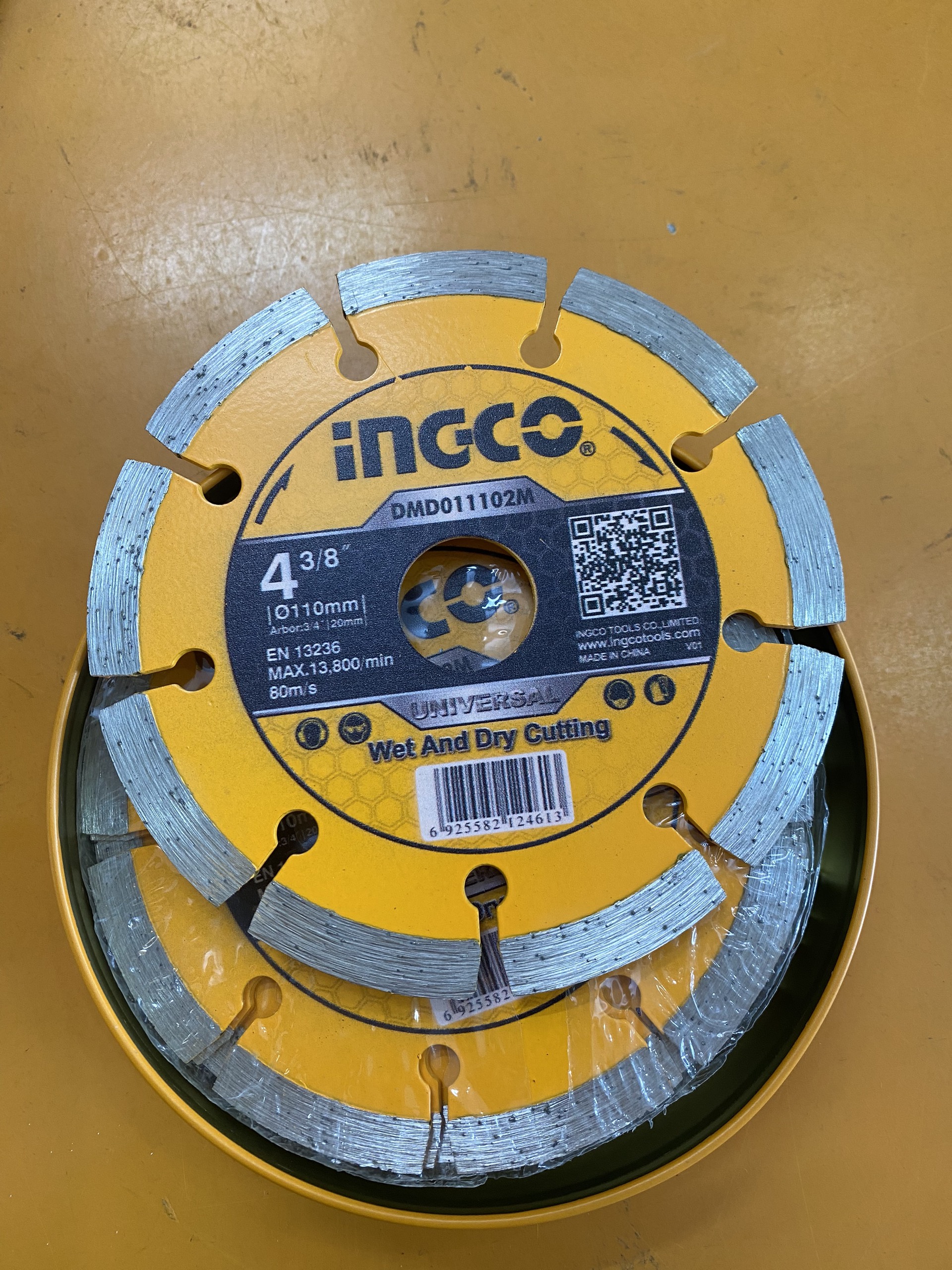 Đĩa cắt gạch khô INGCO DMD011102M