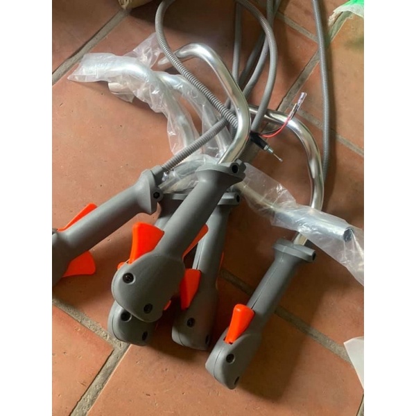 Tay ga máy cắt cỏ husqvarna 143- 236