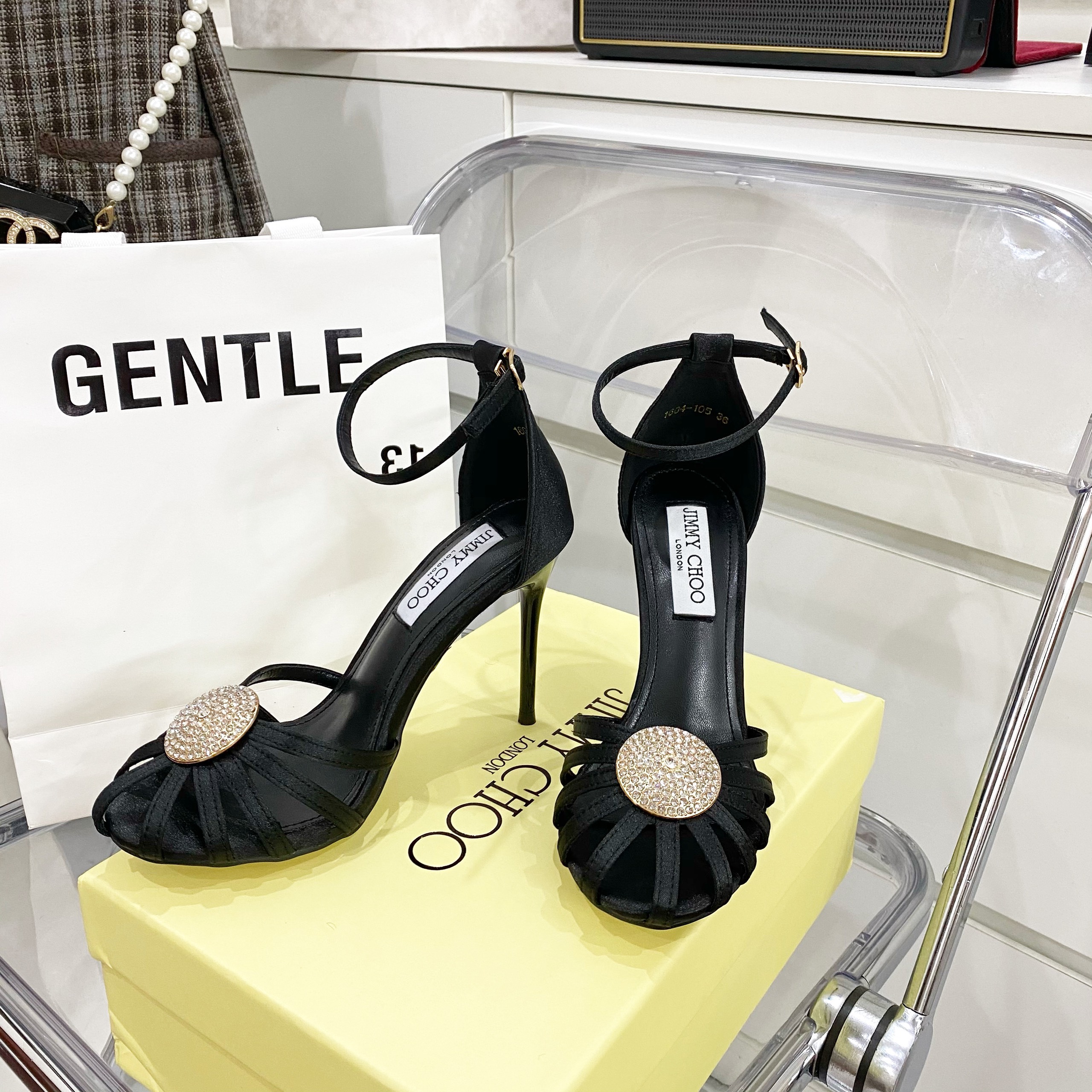 Giày sandal cao gót dây mũi tròn đính tag đá