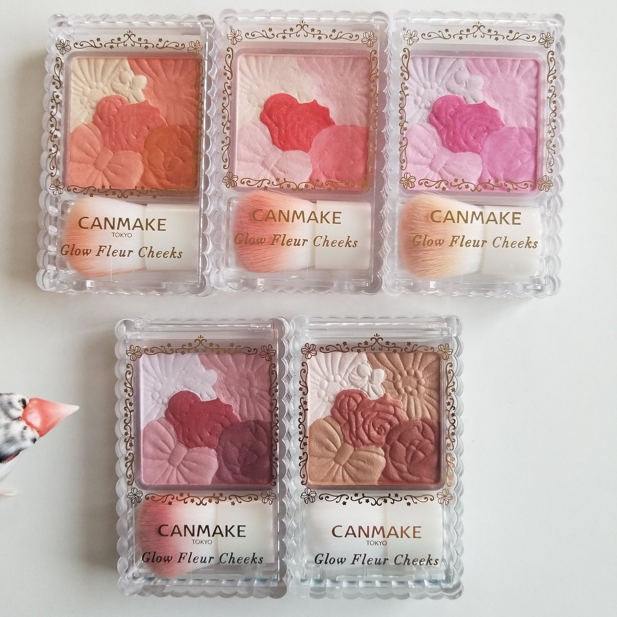 Phấn má hồng rạng rỡ Canmake Glow Fleur Cheeks Nhật Bản