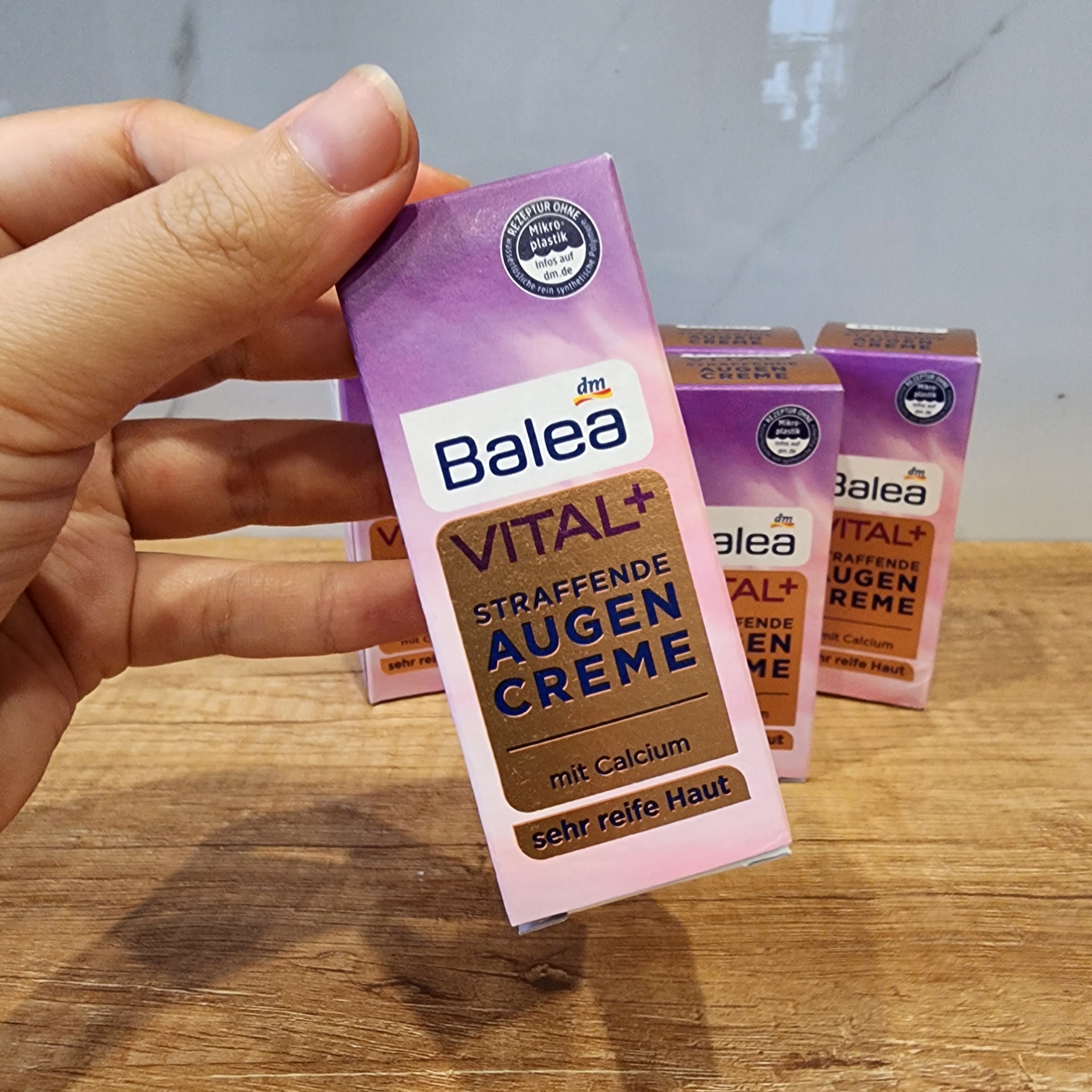 Kem dưỡng da chân Balea