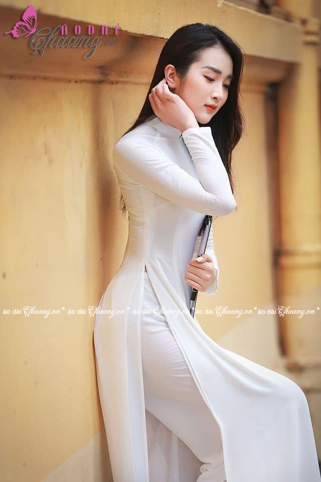 Áo dài 4 tà học sinh_Chaang_May sẵn áo dài trắng học sinh tay dài, vải áo dài lụa
