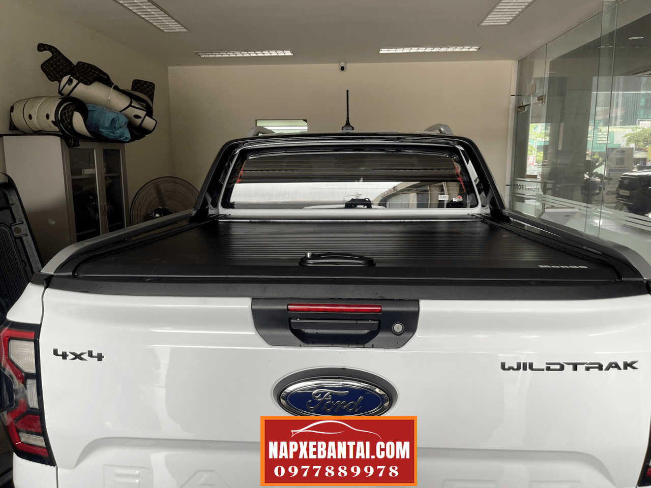 NẮP THÙNG CUỘN CƠ FORD RANGER 2023 CAO CẤP (CHƯA BAO GỒM THANH THỂ THAO)