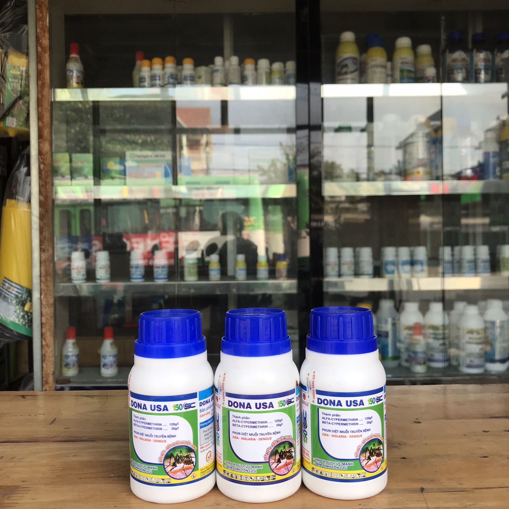 Thuốc diệt muỗi DONA USA 150SC - Chai 100ml