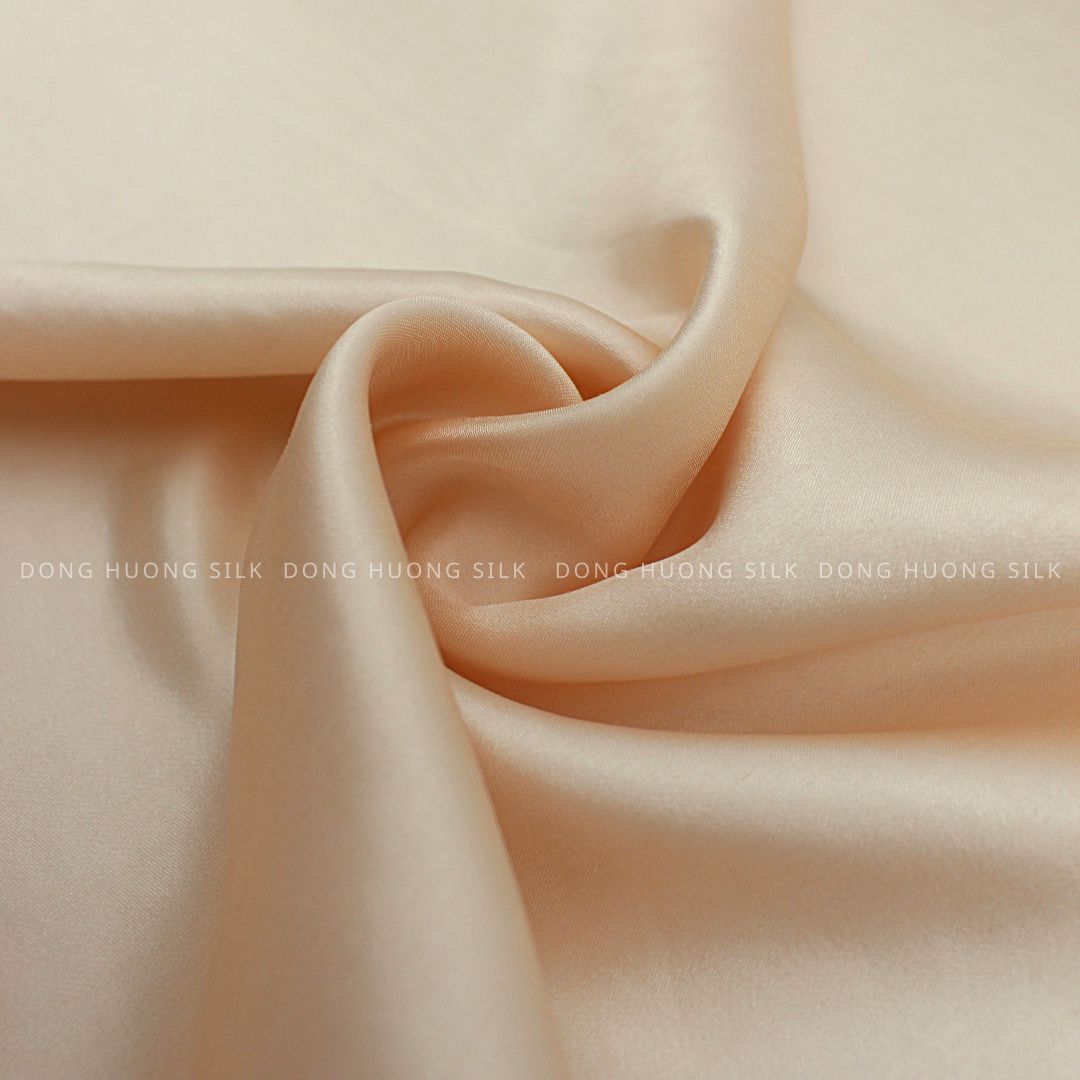 Vải lụa tơ tằm satin trơn màu cam đào – LTS41