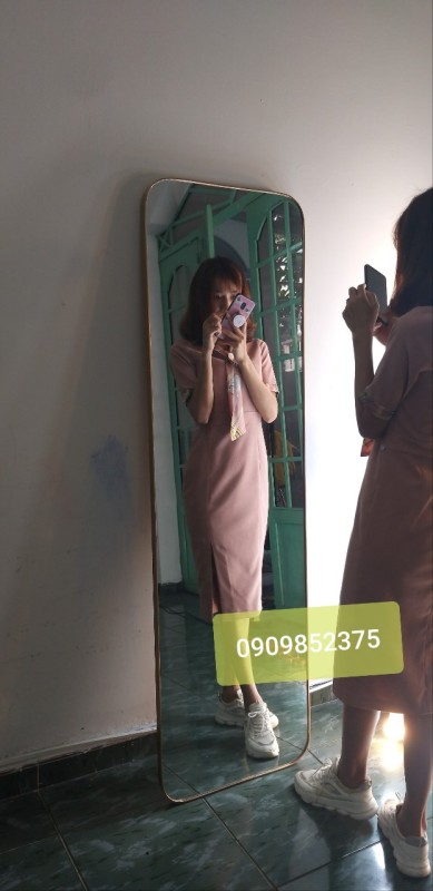 gương soi toàn thân viền kim loại bo 4 góc tràn viền