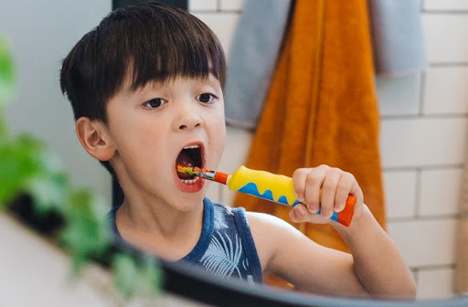 Máy đánh răng cho bé chạy bằng pin