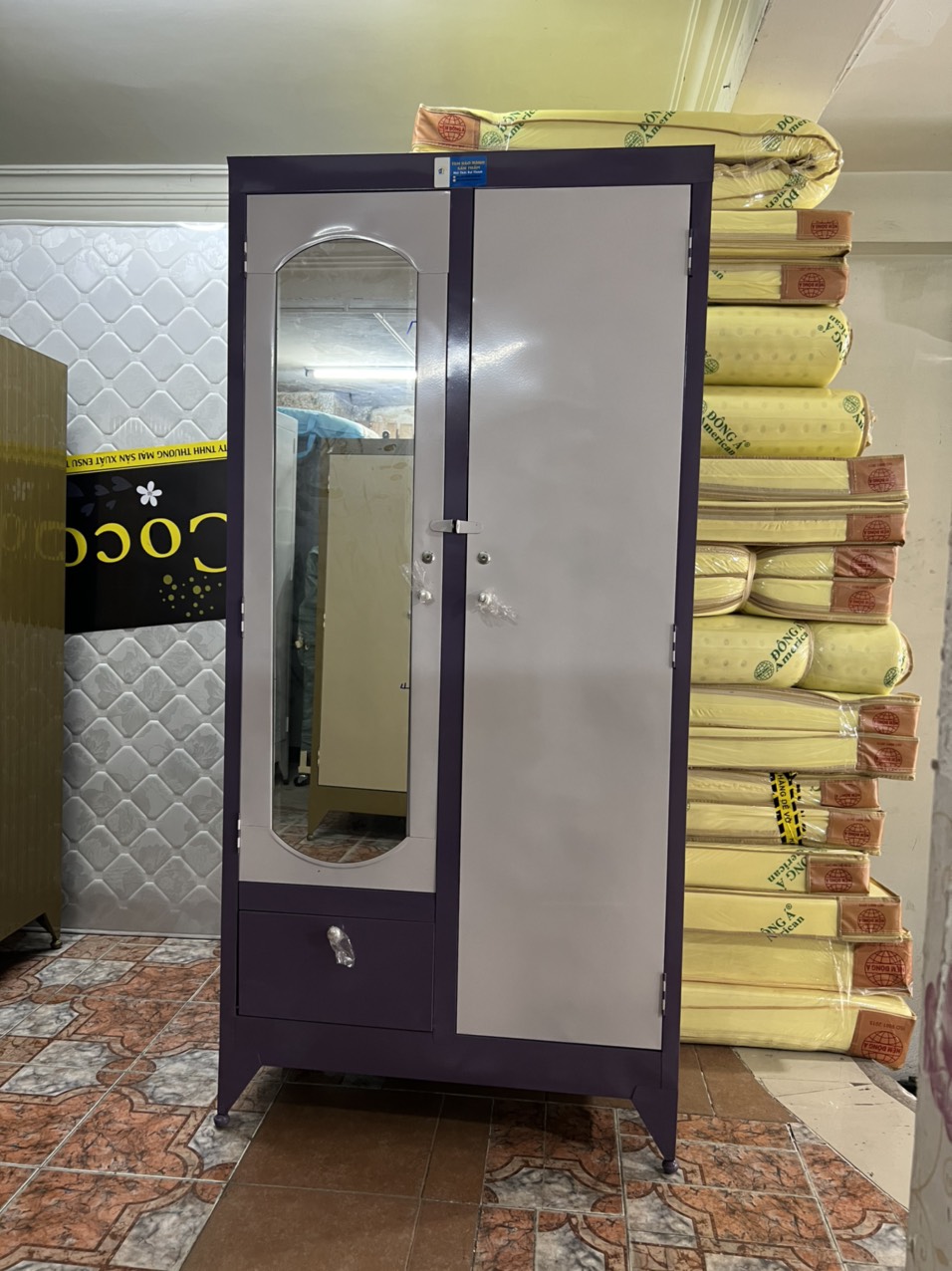 Tủ sắt quần áo cao 1m8 ngang 90cm màu xám có hộc và khóa kéo - Nội Thất Đại Thành