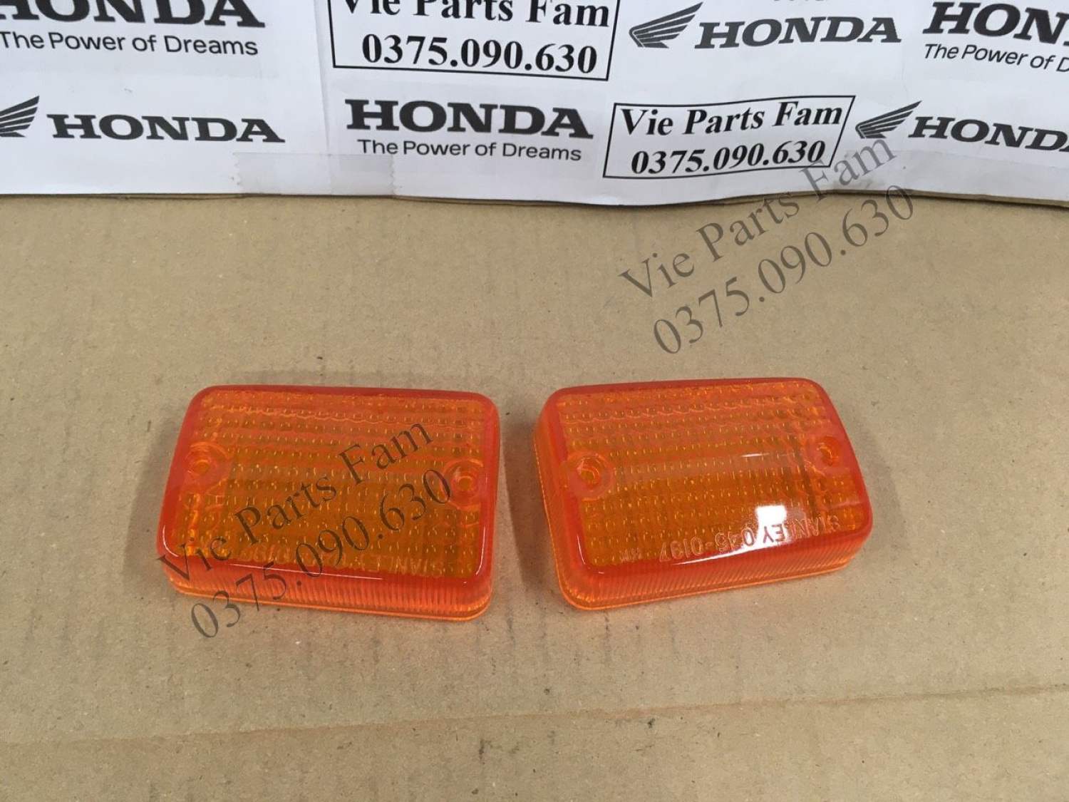 Nắp chụp xi nhan honda cub 82, dh, dd