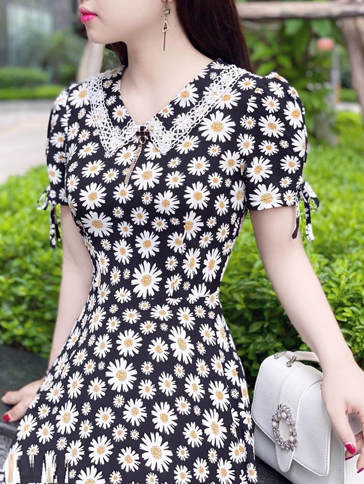 [HCM]Đầm xòe cổ v hoa cúc trắng BEYEU1688 - BY1114