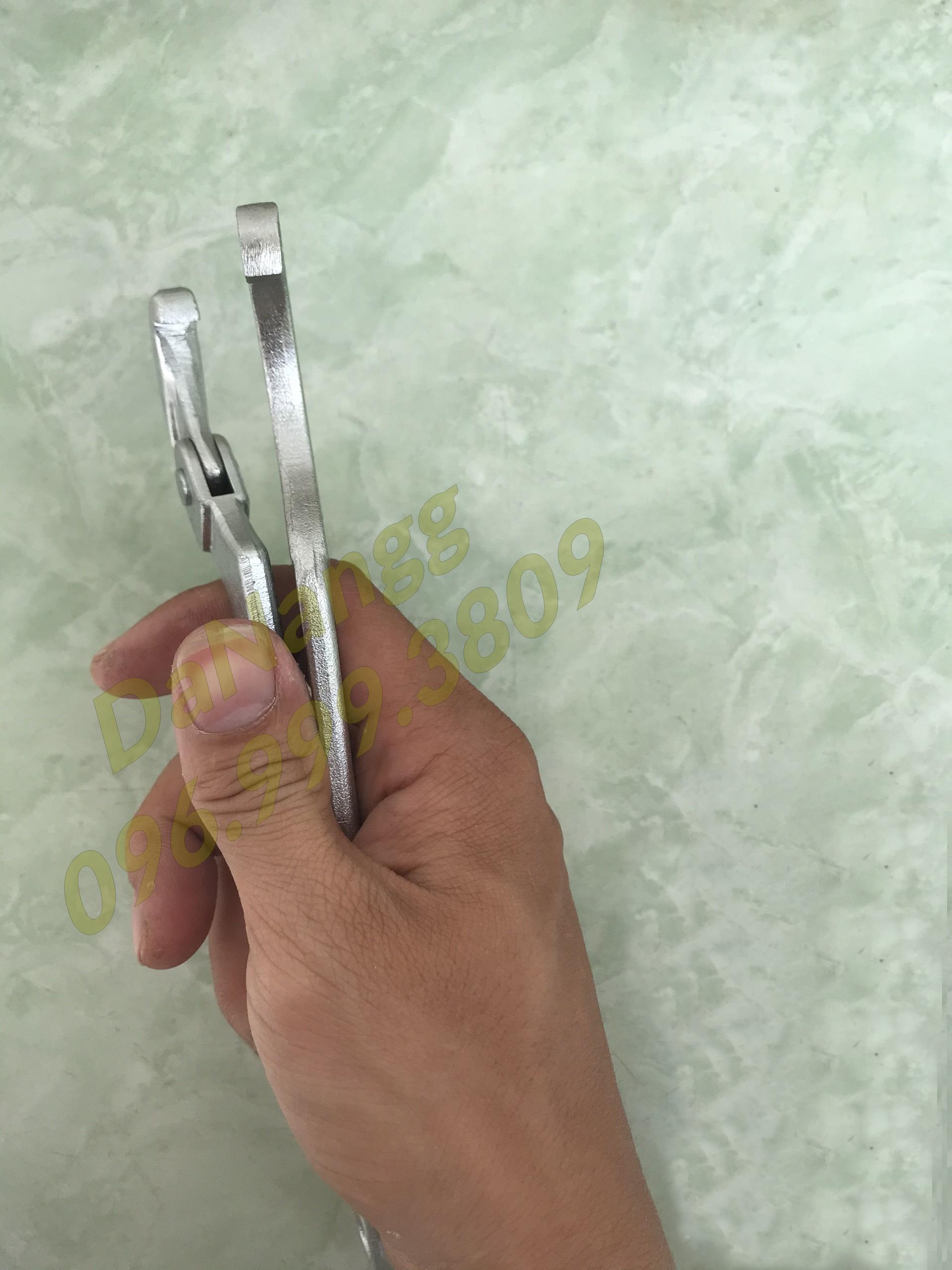 Bộ cờ lê móc mở cổ xe máy