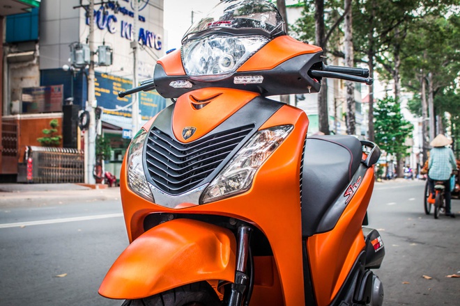 Decal nhôm xước khổ dán xe