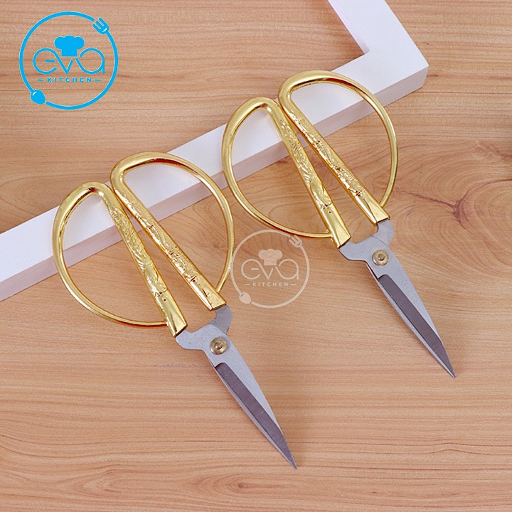 Kéo Cắt Cán Rồng Vàng Sắc Bén KM45