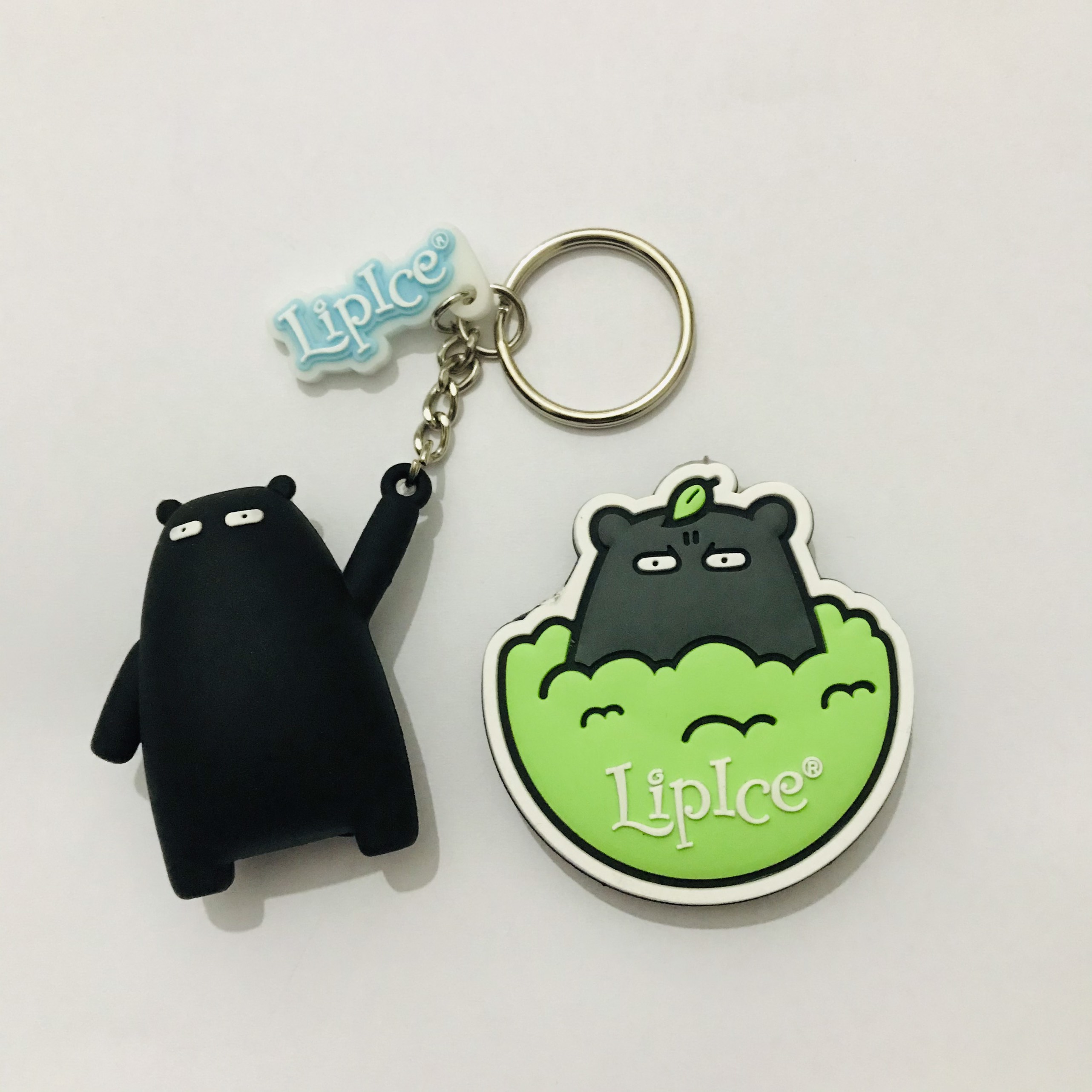 Móc khóa gấu aka