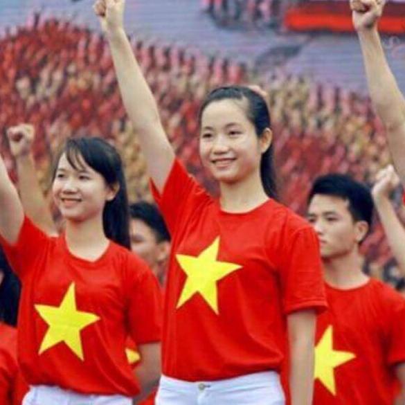 Áo cờ đỏ sao vàng việt nam