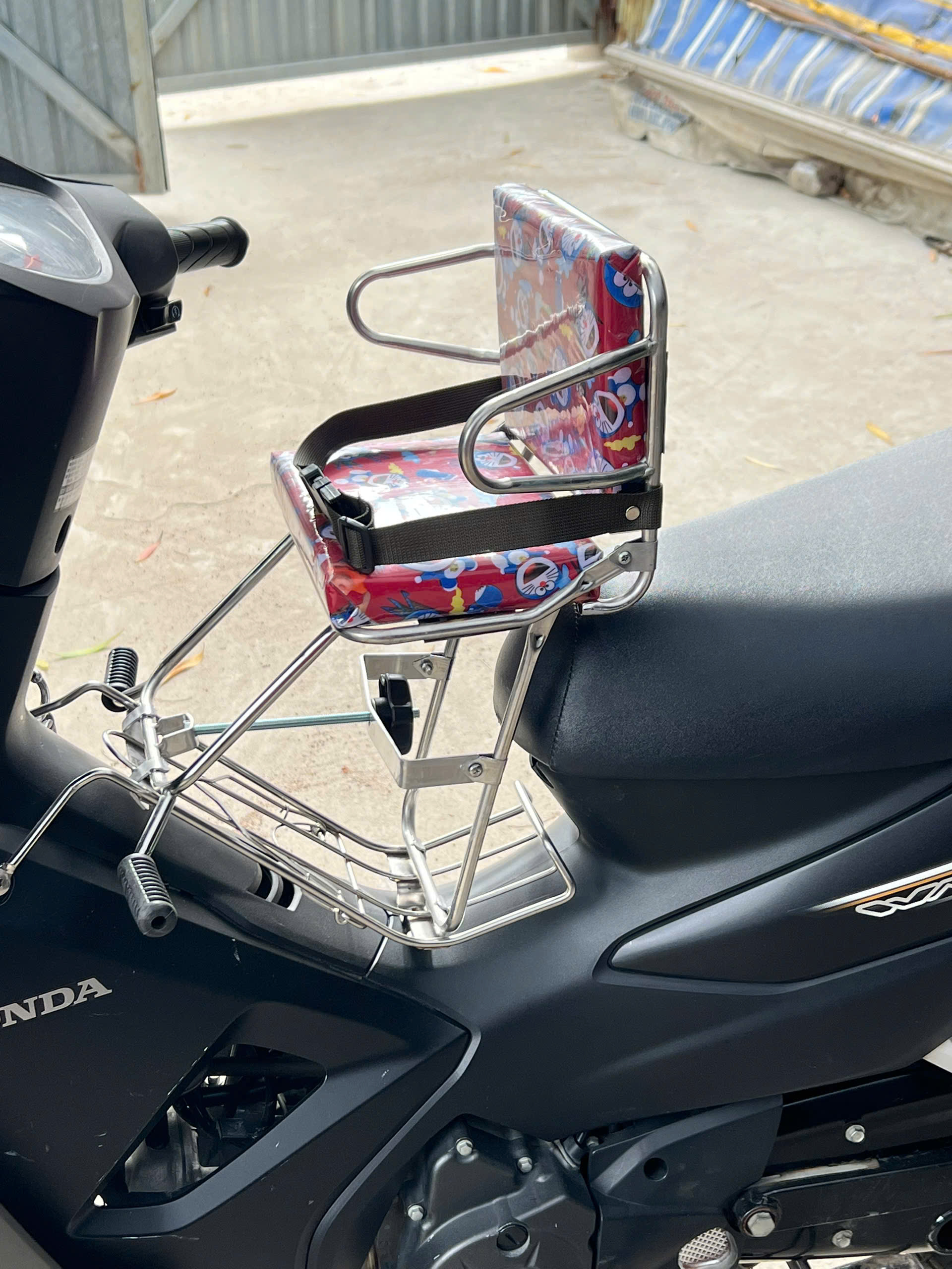 [HCM]Ghế ngồi xe số cho bé ( có đai )