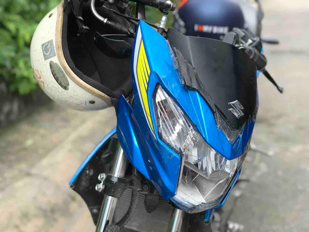 Nhựa đầu suzuki satria raider Gi