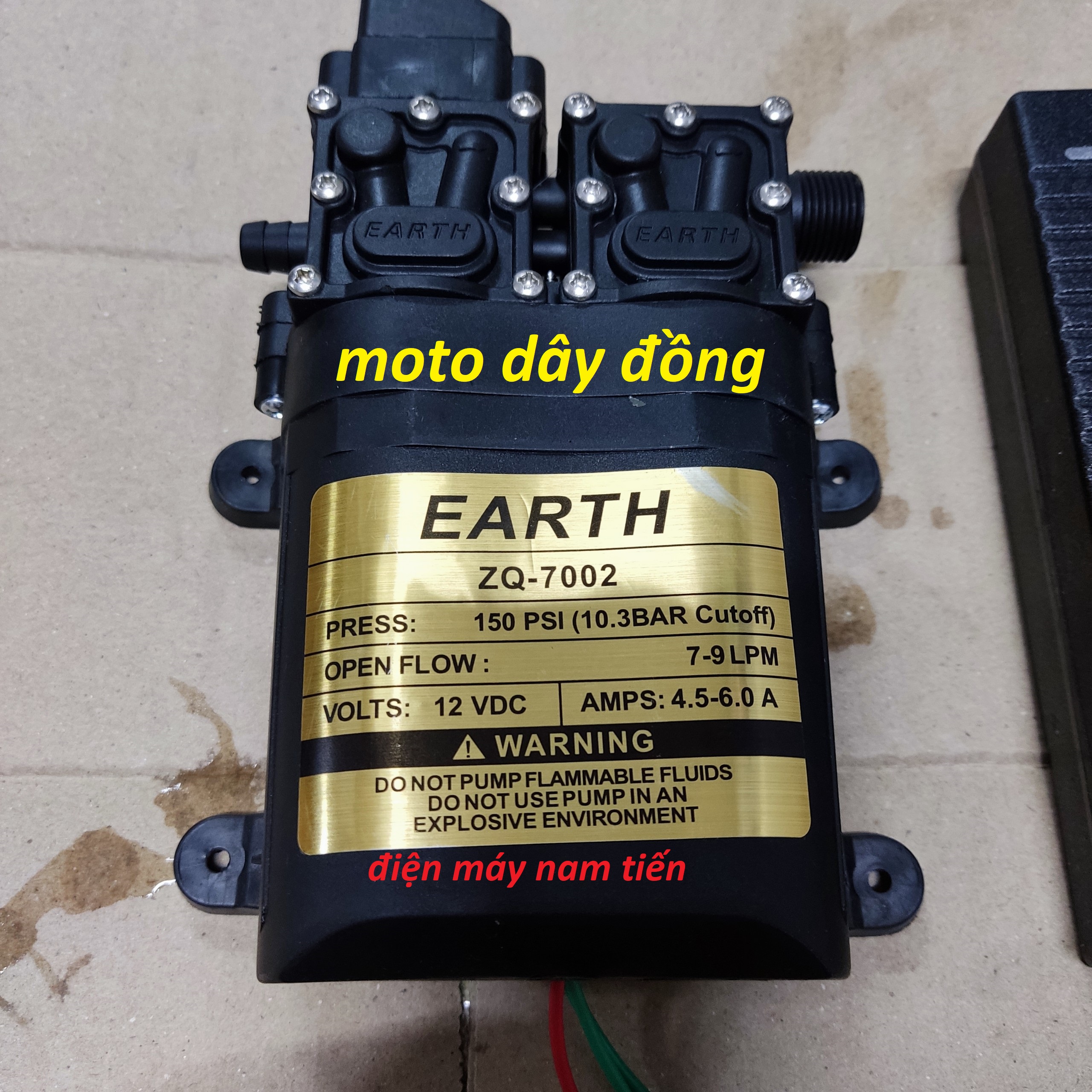 Máy bơm nước đôi mini 12v phun sương, rửa xe áp lực cao tự ngắt - may bom doi tang ap mini 12v  ( tặng kèm đầu chuyển 8 li )