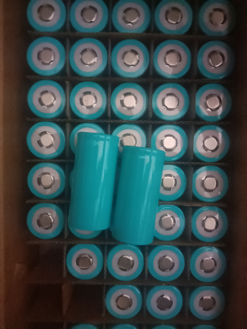 Pin cell 32650 3.2V - Cell mới 100%