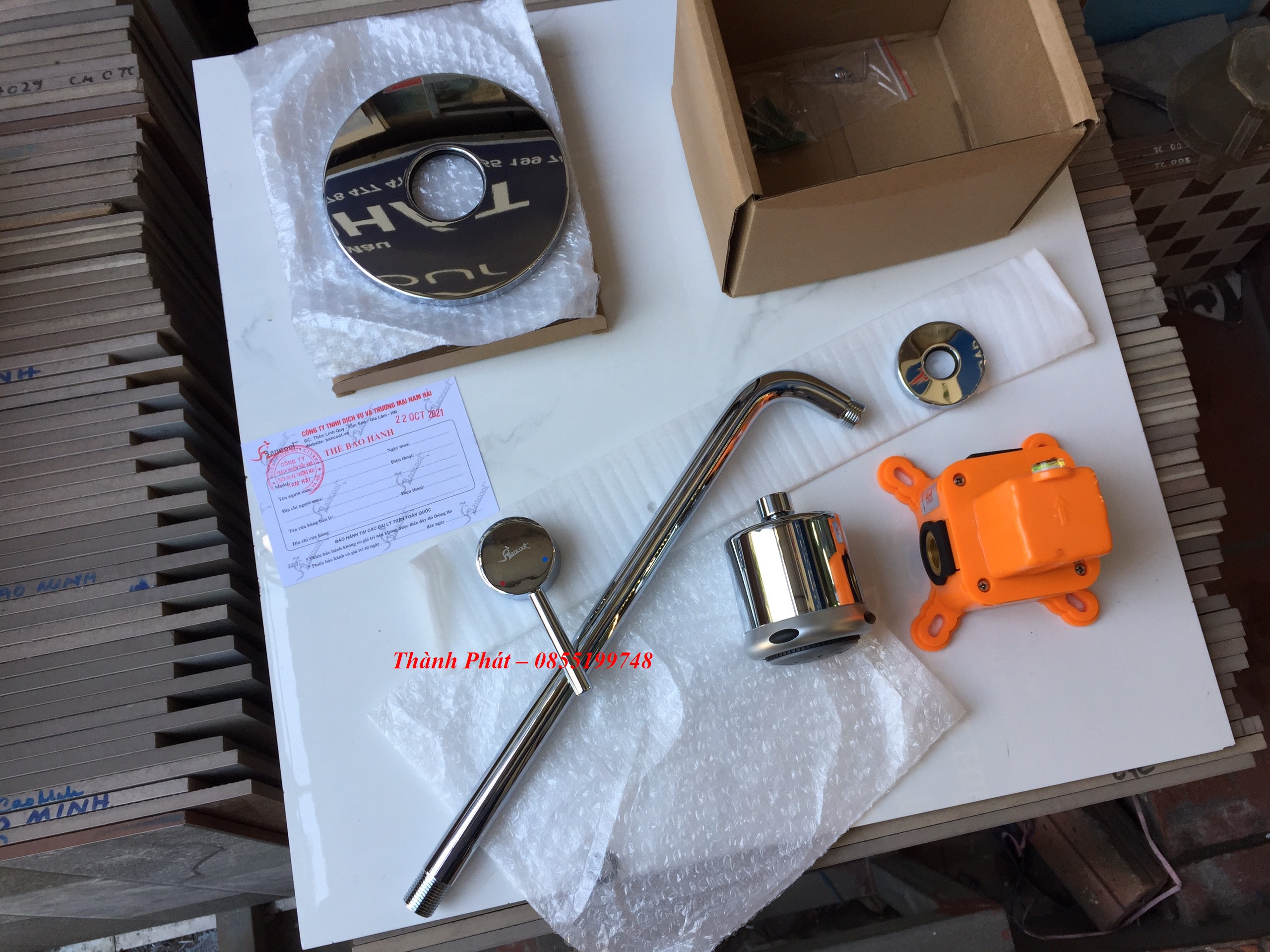 Bộ Sen tắm đứng âm tường Bancoot, SC6025