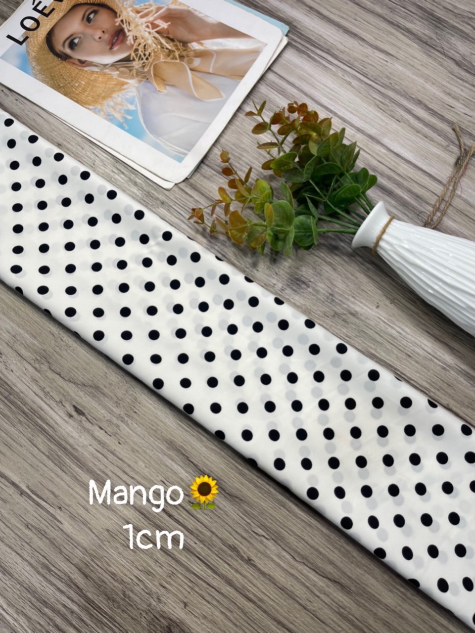 Vải Lụa Mango Họa Tiết Chấm Bi 1cm ( 2m khổ 1.5m )