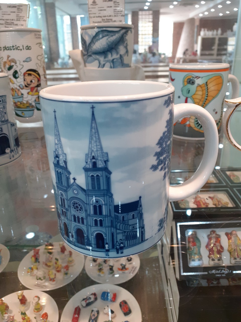 ly sứ họa tiết danh lam thắng cảnh việt nam gốm sứ cao cấp minh long