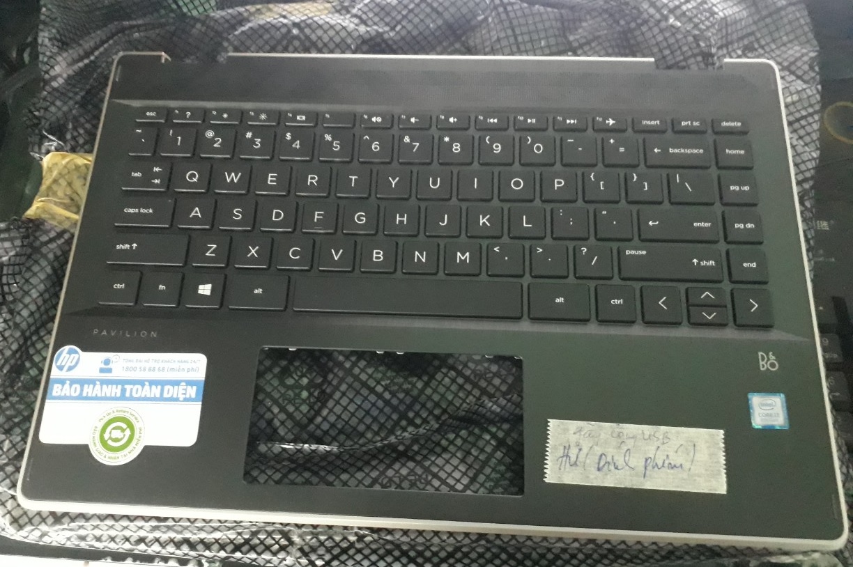 Vỏ mặt c hp pavilion 14-dh0000 x360 l53796 cũ tháo máy . số lượng 5 cái