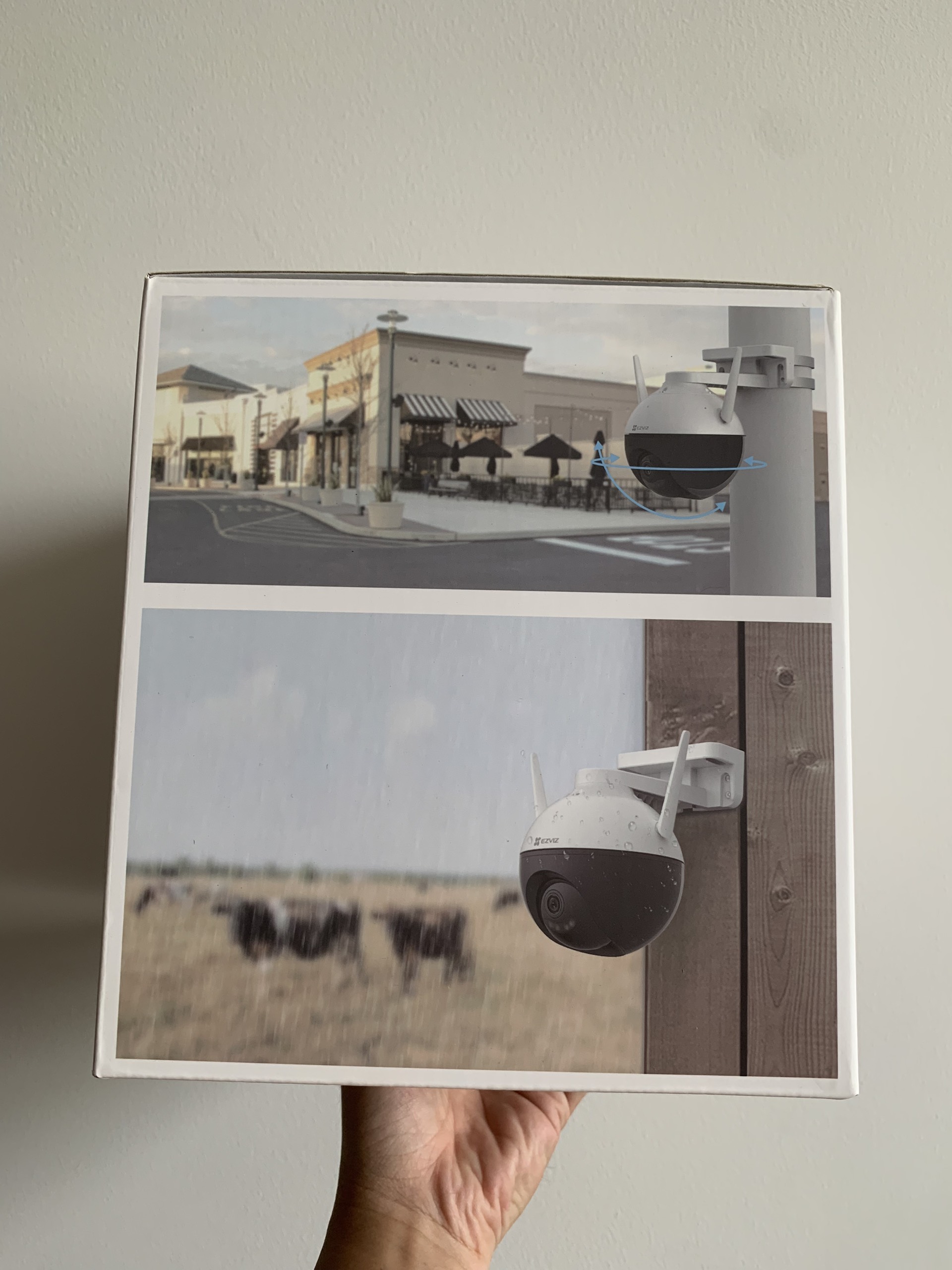 Camera IP Wifi quay quét EZVIZ C8W 4MP