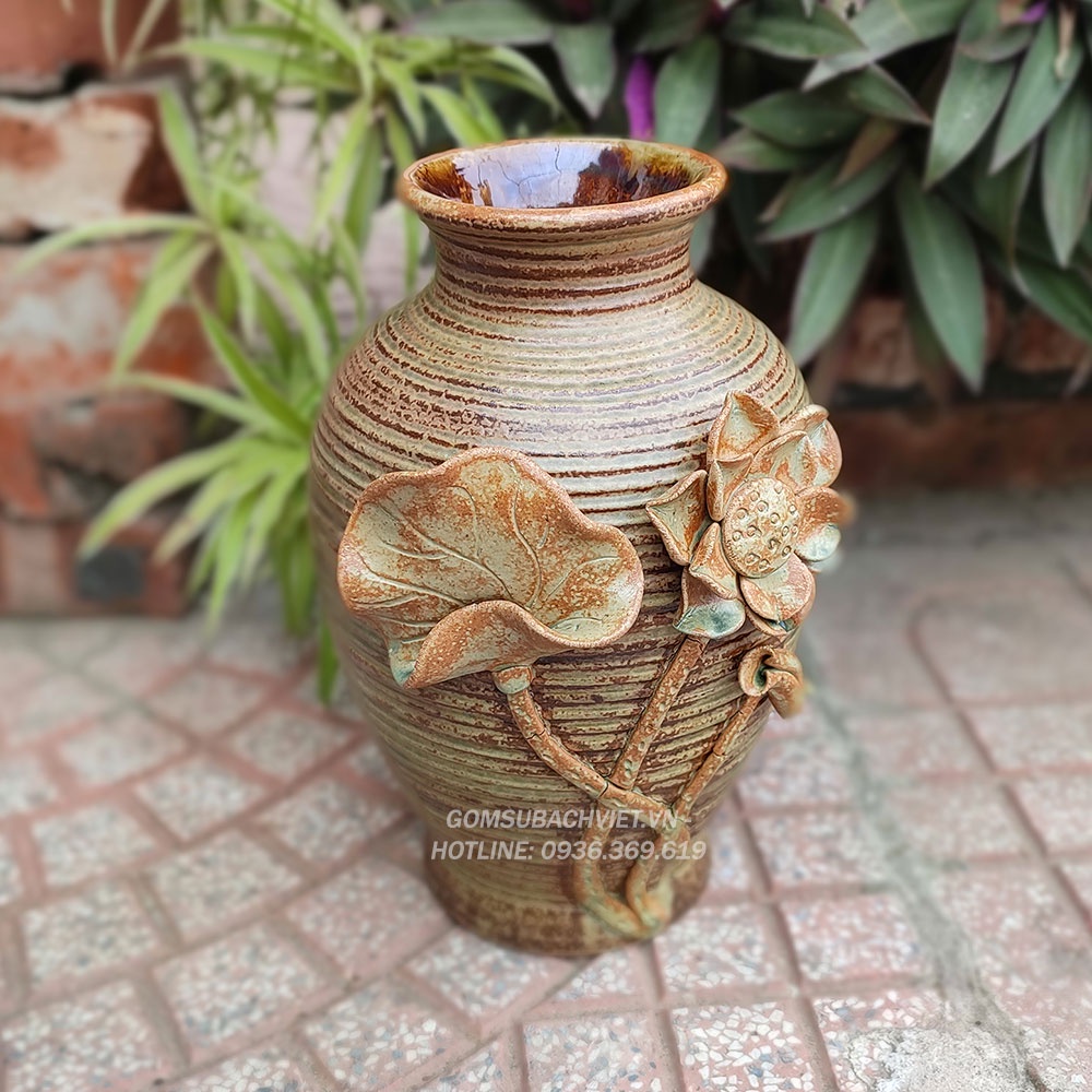 Bình hoa gốm sứ bát tràng kiểu dáng Mai bình sen
