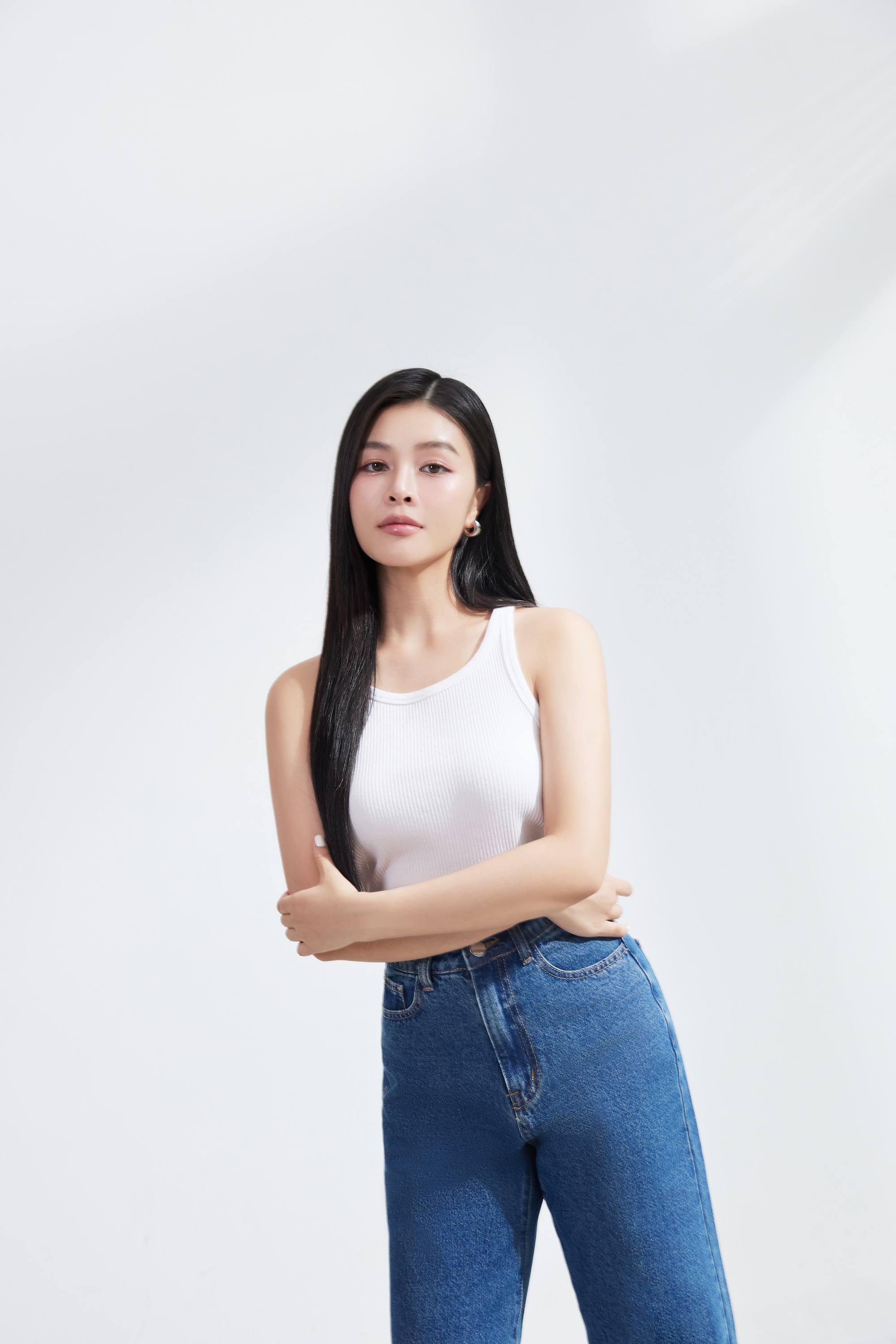 AOEM STUDIOS - THE LADY JEANS - QUẦN JEANS DÁNG DÀI "HACK CHÂN"