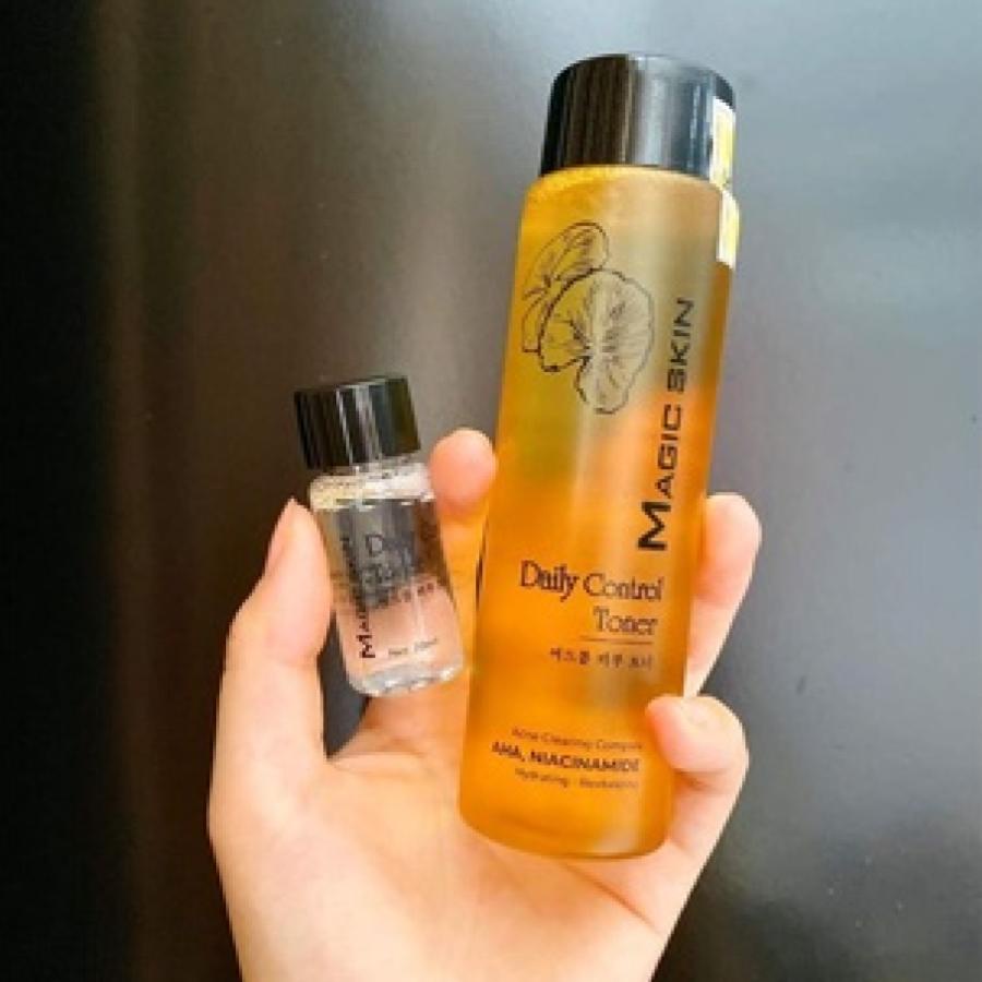 Nước cân bằng cấp ẩm dưỡng da Toner Magic Skin Daily Control Toner
