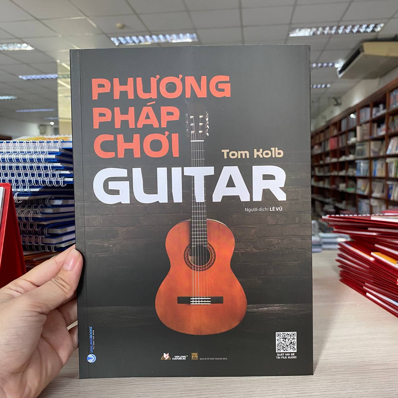 Sách - Phương Pháp Chơi Guitar ( Tái bản 2023)-Vanlangbooks
